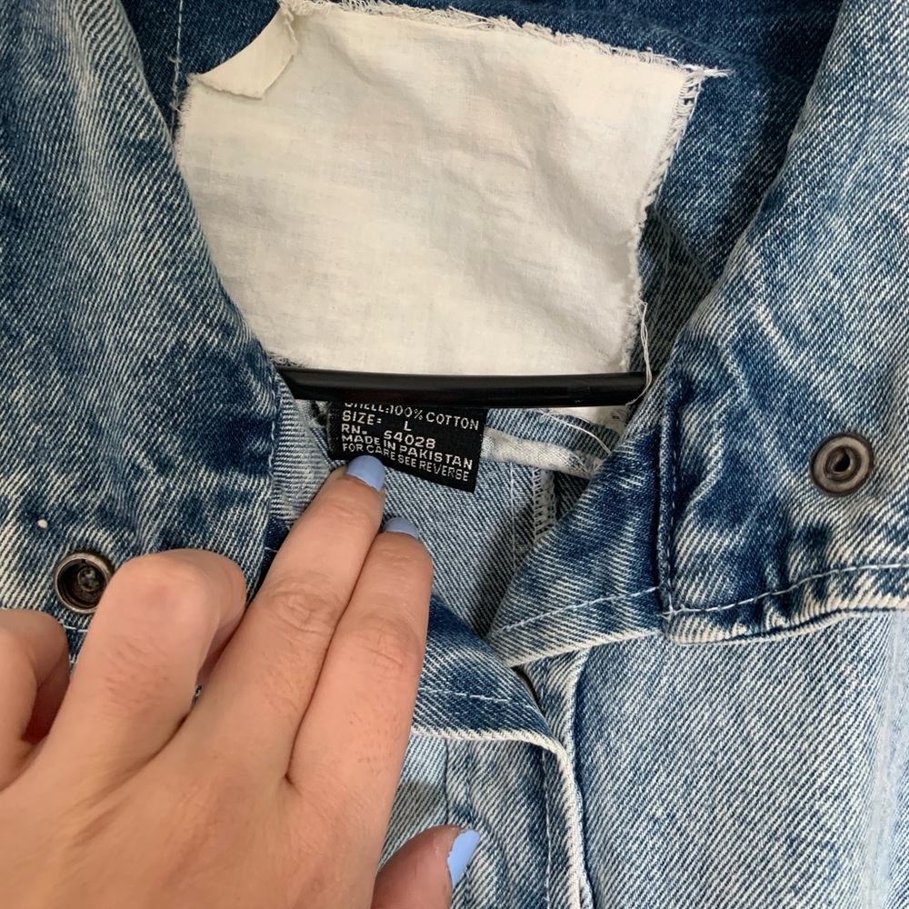 Vintage oversized light washed jean jacket - Picture 3 of 5
